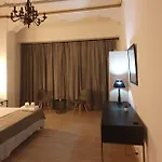 Flats Puente Ademuz De 3 شقة