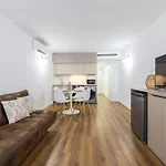 Florit Flats - The Apolo Appartement *
