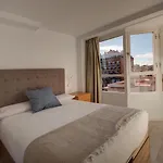 La Reina Apartment *