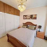3 Bedroom Flat With Wifi *