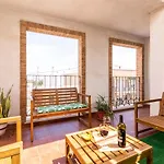 Grand - 8 Min To Center By Metro Apartman *