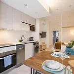 Florit Flats - The
