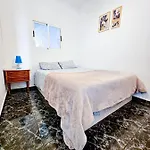 Cosy Apartment With Balcony Between Beach & Center 6P * Valencia