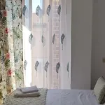 Mediterraneo By Neohotels-centro 8 Min By Metro Apartment 4*