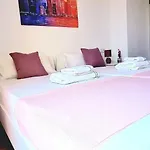 Mediterraneo By Neohotels-centro 8 Min By Metro