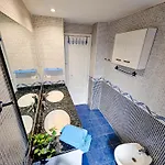 Cosy Apartment With Balcony Between Beach & Center 6P * Valencia