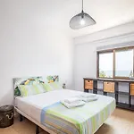 Apartment Isola Beachside *