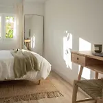 Luxury In Center 民宿 *