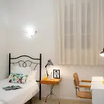 Apartment Singularstays Salvador Iv Valencia