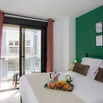 Singularstays Clero *