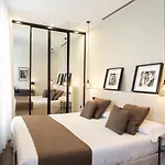 Blanq Carmen Hotel
