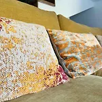 - Cabanyal Boutique Валенсия