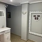 Habitacion En Playa Malvarrosa 民宿 瓦伦西亚