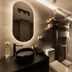 Portrait Boutique Apartment *