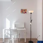 Spacious Clean & Colorful Quiet Zone Apartmán