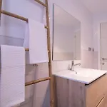 Old Town Flat By Concept Flats *