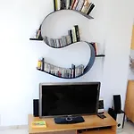 Artes Y Ciencias + Garaje + Netflix