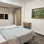 Jerry's Hostel *