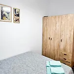 Cosy Apartment With Balcony Between Beach & Center 6P Valencia