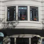 לינה וארוחת בוקר 7 Moons 2*