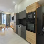 Daire Con Piscina Y Terraza Valensiya
