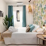 Daire Con Piscina Y Terraza Valensiya
