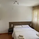 Con Cocina Y Bano Privado De Temporada Vacaciones Largas Long Desde 11 Noches דירה