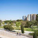 Junto Al Oceanografic * Valencia