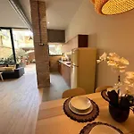 Tradicional Casa Con Patio Ruzafa * Валенсия