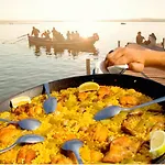 Beautiful Tulip Apartment