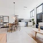 By Olala Homes Valencia