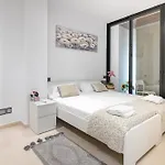 Apartman Grand - 8 Min To Center By Metro