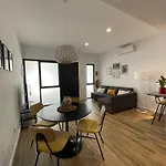 Junto Al Jardin Del Turia Valencia