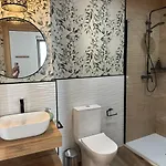 Tenerias Corp, 1 Piso *