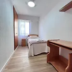Lovely 3-bedroom 15 Minutes From Валенсия