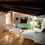 Duplex Loft And Office 140m2 A 70m2 Terrace شقة *