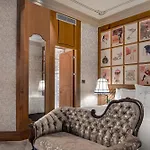 Palacio Santa Clara, Autograph Collection 4*