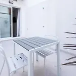Yard Patraix By Concept Flats