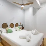 Marie Curie Flats, Lovely Duplex 3 Valensiya