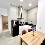 Getaway - Jacuzzi, Space & Comfort Valencia