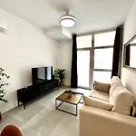 Getaway - Jacuzzi, Space & Comfort