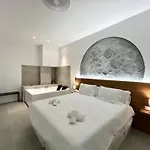 Getaway - Jacuzzi, Space & Comfort