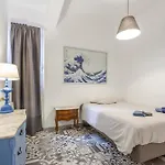 Ruzafa 4 Bedroom Apartment *