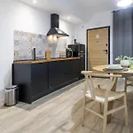 Apartment Ln4 - Loft Espacioso Y Acogedor Estudio Cerca Del Metro Zona Ayora *