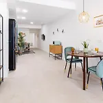 Ag7 Loft Espaciosos Estudios Con Terraza Cercanos Al Metro Zona Ayora Lejlighed *