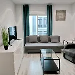 Apartament Familias Y Grupos Muy Grande En El Centro De *
