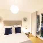 Singularstays Center Апартаменты *