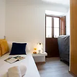 Singularstays Center Апартаменты