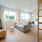 Blanq Marina Apartahotel