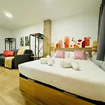 Ori A Cool & Wide Next To Historic Center Apartman *